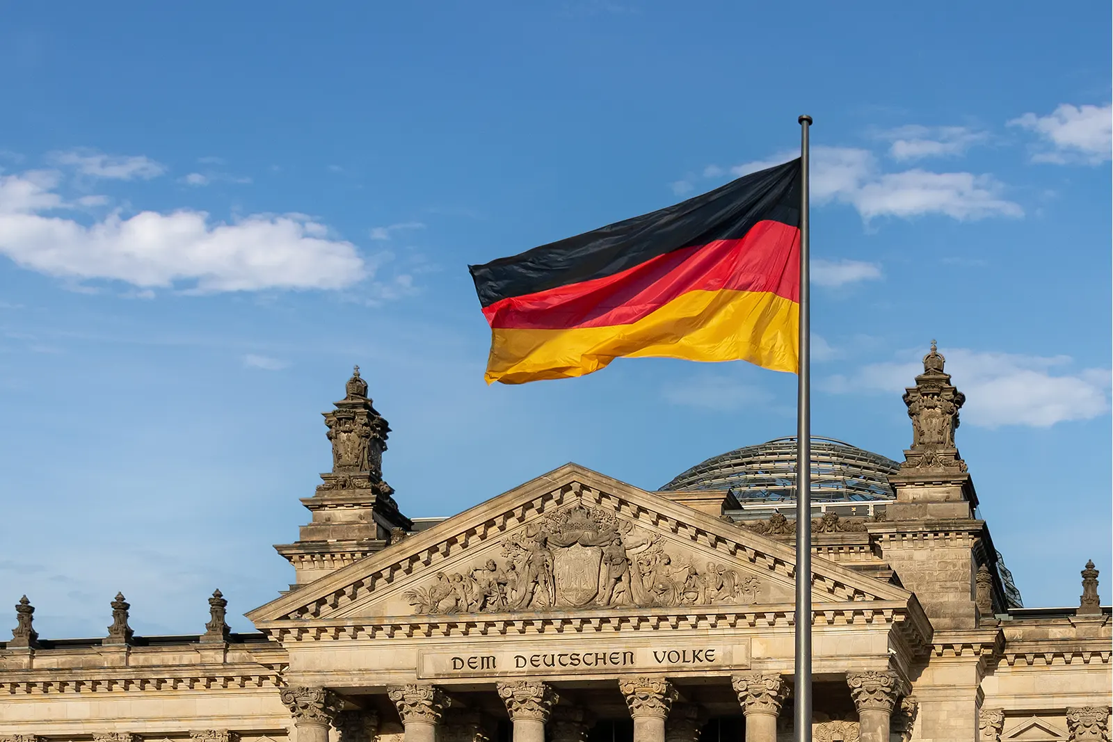 Manufacturing production line in Germany illustrating the October 2026 business confidence report
